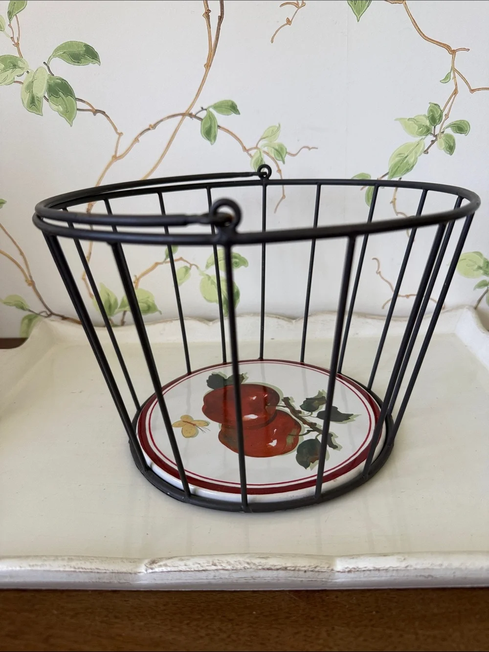 Vintage Hallmark Jan Karon Mitford Wrought Iron & Ceramic Apple Basket